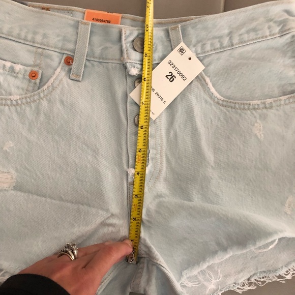 Levi’s 501 Light Wash Distressed Cutoff Shorts 26 - Picture 5 of 8